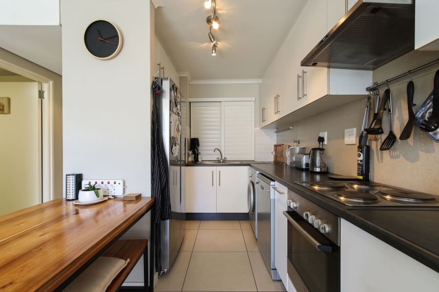 2 Bedroom Property for Sale in Sea Point Western Cape